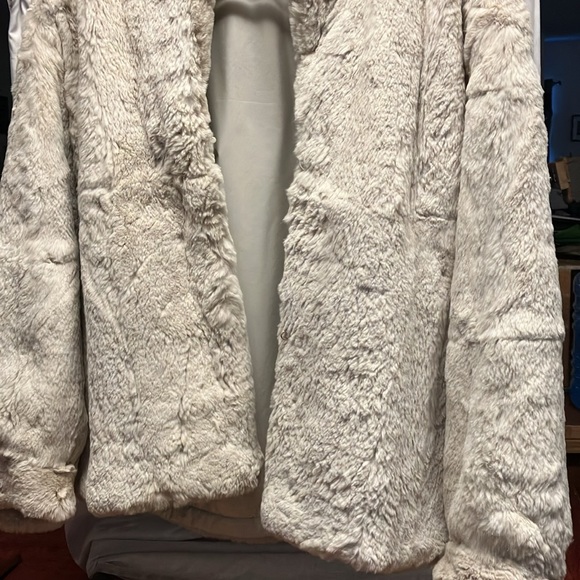 Custom Handcrafted Women’s Fur Coat; Made in Alaska, with Authentic Fur - Picture 2 of 12